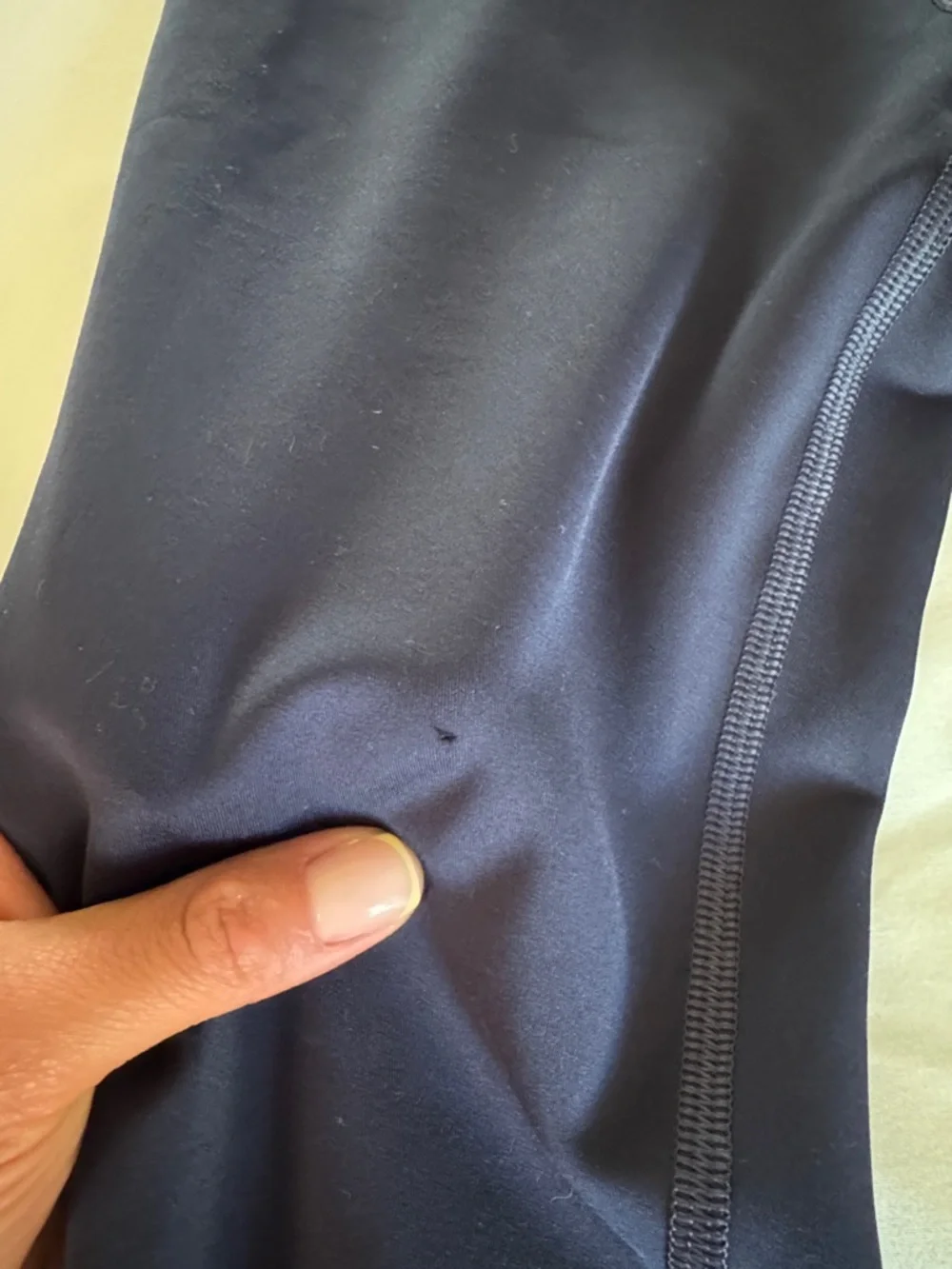 Alo Yoga High-Waist Air lift Leggings size XS